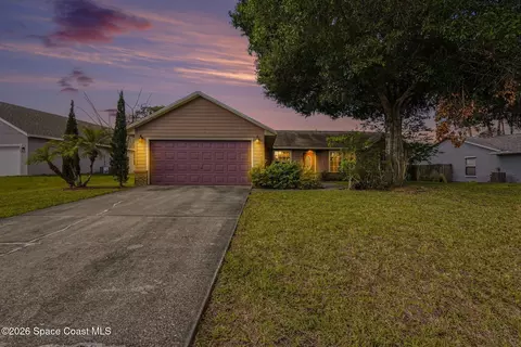 1554 Elmhurst Cir SE, Palm Bay, FL 32909