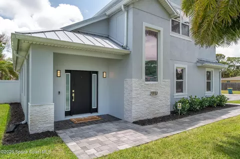 2093 Greenway Dr, Melbourne, FL 32901