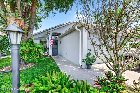 2125 Redwood Cir NE, Palm Bay, FL 32905