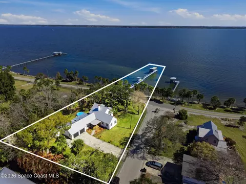 3809 N Indian River Dr, Cocoa, FL 32926