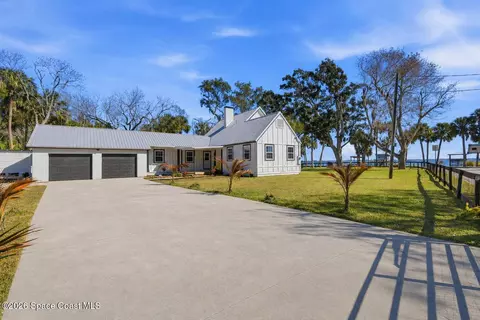 3809 N Indian River Dr, Cocoa, FL 32926