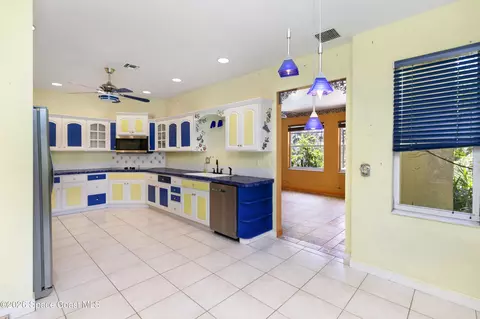 Kitchen - 3535 Sparrow Hawk Trl, Mims, FL 32754 photo 2 of 4