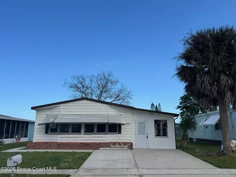 1973 Mango St NE, Palm Bay, FL 32905