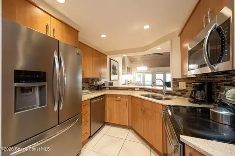 Kitchen - 617 Front St #E43-AB LOCKOUT WEEK 46, Key West, FL 33040 photo 2 of 4