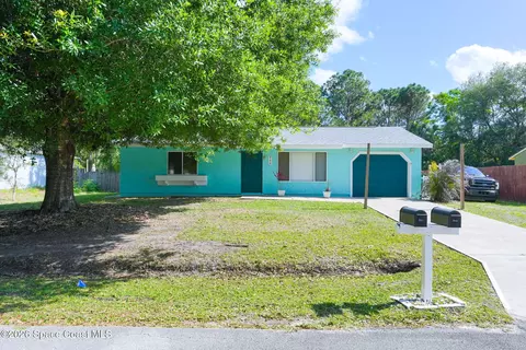 200 Ensenada St SE, Palm Bay, FL 32909