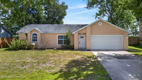 1366 Havre St NW, Palm Bay, FL 32907