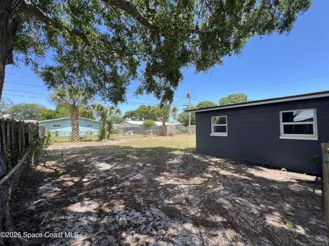 Exterior - 2578 Coventry Rd, Melbourne, FL 32935 photo 5 of 7