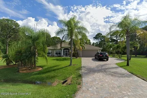 7100 Hacienda Dr, Grant, FL 32949