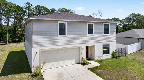 741 White Cloud St SW, Palm Bay, FL 32908