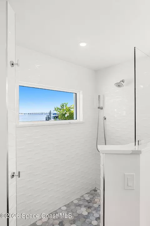 Bath - 751 Oak Ridge Dr, Indialantic, FL 32903 photo 3 of 8