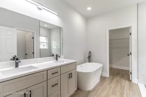 Bath - 983 Pace Dr NW, Palm Bay, FL 32907 photo 1 of 5