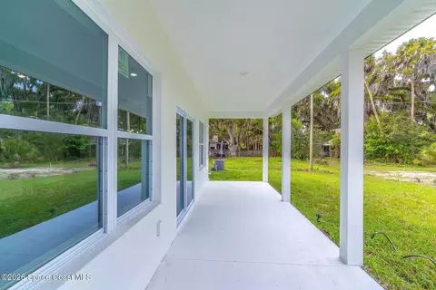Exterior - 983 Pace Dr NW, Palm Bay, FL 32907 photo 2 of 4