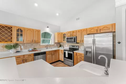 Kitchen - 301 7th Ave, Indialantic, FL 32903 photo 5 of 5