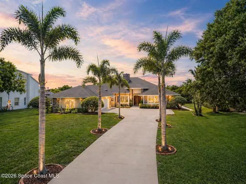 3706 Secluded Oak Ct, Melbourne, FL 32934