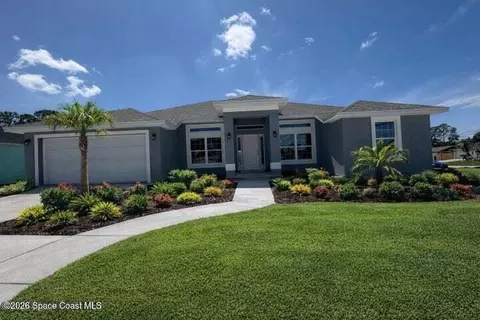 768 Haryestor Ave SW, Palm Bay, FL 32908