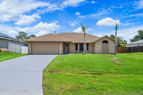 413 Lisa Rd NE, Palm Bay, FL 32907