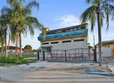 366 W 12th St, Hialeah, FL 33012