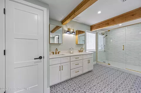 Bath - 17 Vip Is #A, Grant, FL 32949 photo 4 of 7