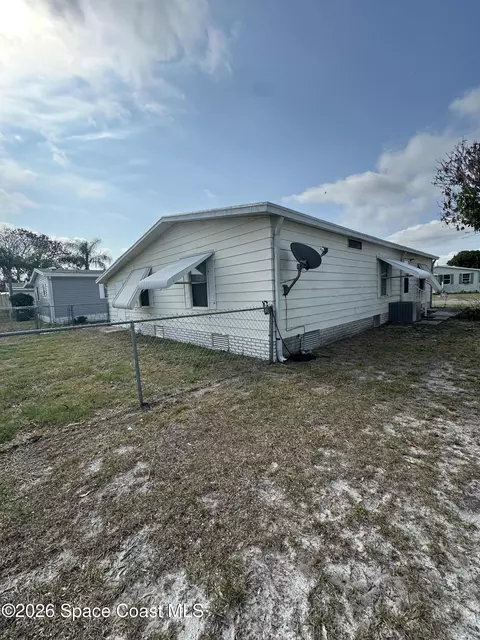 480 Egret Cir, Micco, FL 32976 photo 28