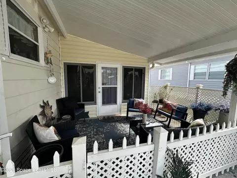 480 Egret Cir, Micco, FL 32976 photo 5