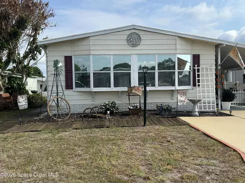 480 Egret Cir, Micco, FL 32976 photo 2