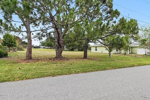 1182 Ver Cir NE, Palm Bay, FL 32905