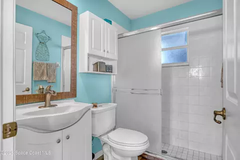Bath - 1432 Old Millpond Rd, Melbourne, FL 32940 photo 1 of 7