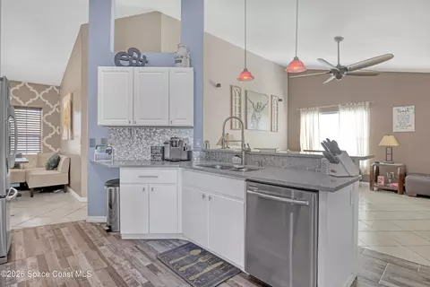 Kitchen - 1432 Old Millpond Rd, Melbourne, FL 32940 photo 1 of 5