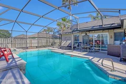 Exterior - 1432 Old Millpond Rd, Melbourne, FL 32940 photo 5 of 14