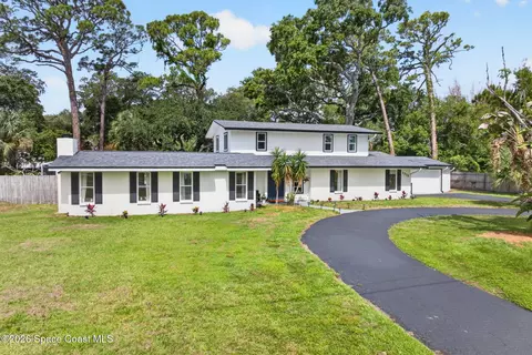 2215 Coconut Ln, Merritt Island, FL 32952