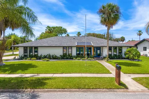 127 Sand Pine Rd, Indialantic, FL 32903