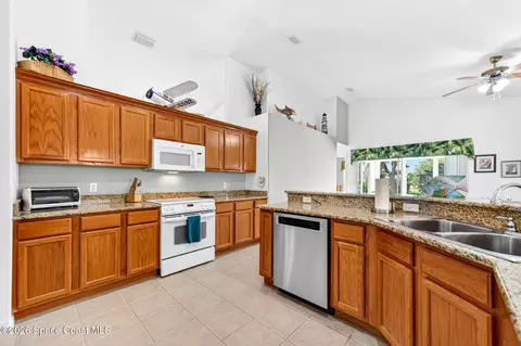 Kitchen - 3417 Hoofprint Dr, Melbourne, FL 32940 photo 1 of 4