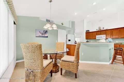 Dining - 3417 Hoofprint Dr, Melbourne, FL 32940 photo 4 of 4