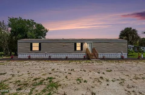 2075 Parrish Rd, Titusville, FL 32796