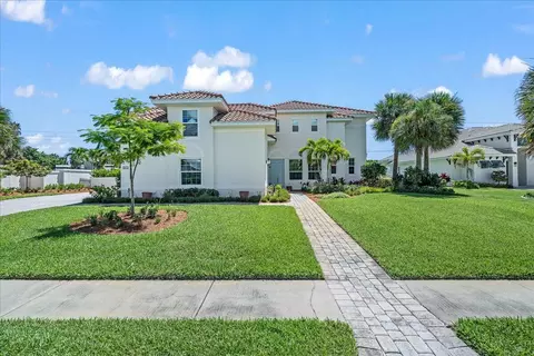 Exterior - 201 Loggerhead Dr, Melbourne Beach, FL 32951 photo 17 of 21