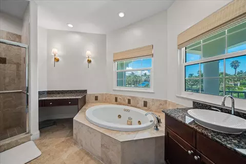 Bath - 201 Loggerhead Dr, Melbourne Beach, FL 32951 photo 4 of 9