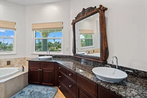 Bath - 201 Loggerhead Dr, Melbourne Beach, FL 32951 photo 5 of 9