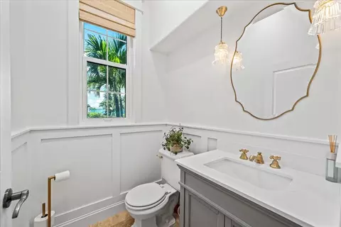 Bath - 201 Loggerhead Dr, Melbourne Beach, FL 32951 photo 1 of 9