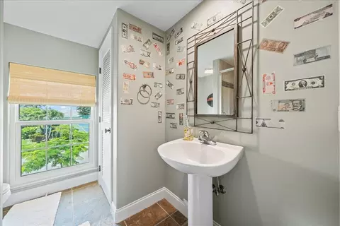 Bath - 201 Loggerhead Dr, Melbourne Beach, FL 32951 photo 8 of 9
