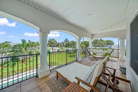 Exterior - 201 Loggerhead Dr, Melbourne Beach, FL 32951 photo 6 of 21