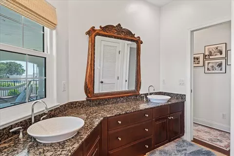 Bath - 201 Loggerhead Dr, Melbourne Beach, FL 32951 photo 3 of 9