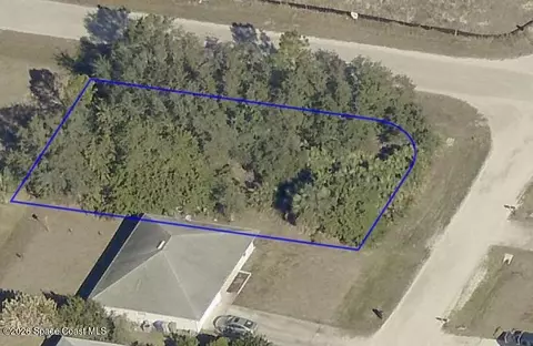9085 103rd Ct, Vero Beach, FL 32967