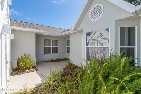 Exterior - 604 Brookwood Pl, Melbourne, FL 32940 photo 3 of 15