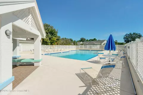 Exterior - 604 Brookwood Pl, Melbourne, FL 32940 photo 13 of 15