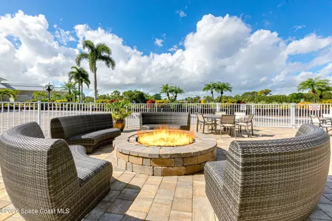 View/Area - 604 Brookwood Pl, Melbourne, FL 32940 photo 3 of 6