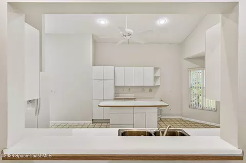 Kitchen - 604 Brookwood Pl, Melbourne, FL 32940 photo 1 of 6