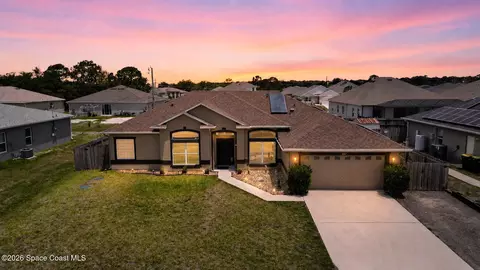 567 Mimosa St SW, Palm Bay, FL 32908