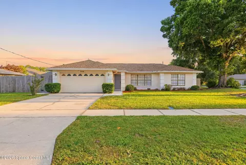 942 Pineland Dr, Rockledge, FL 32955