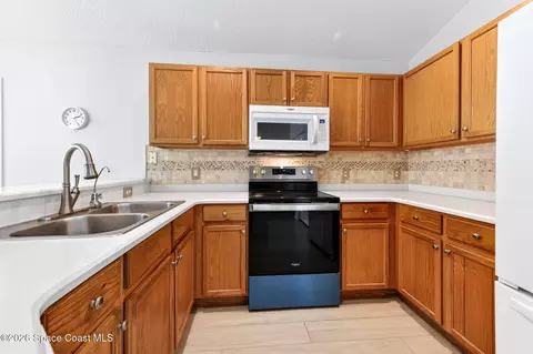 Kitchen - 445 Stonehenge Cir, Rockledge, FL 32955 photo 2 of 3