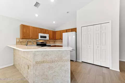 Kitchen - 445 Stonehenge Cir, Rockledge, FL 32955 photo 3 of 3